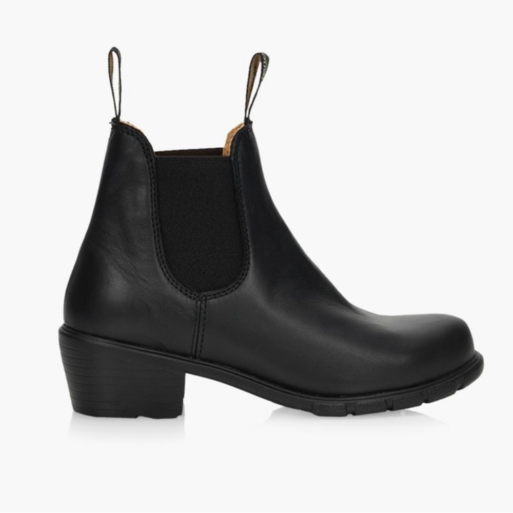 Blundstone Black Leather Chelsea Ankle Boots